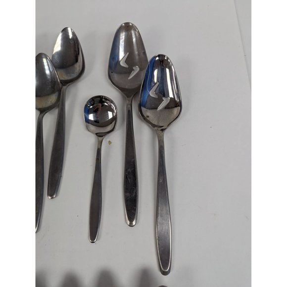 Easterling Set of 24 Stainless Steel Japan Rhineland Teapsoons Tablespoons - Picture 2 of 8